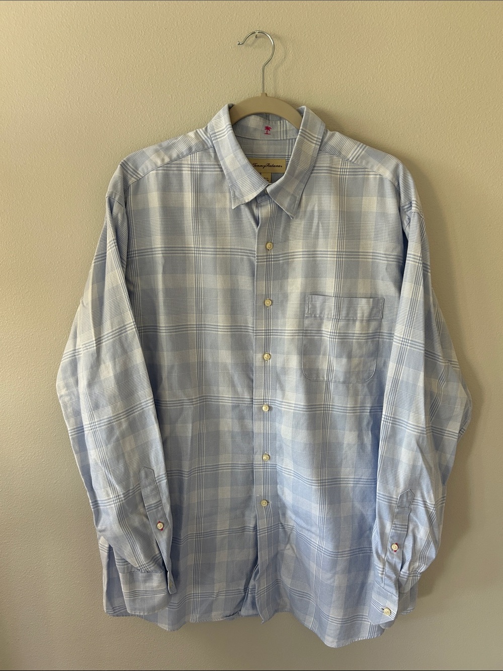 Tommy Bahama Light Blue Plaid Men’s Button-Up Dress Shirt size 16 1/2, 34–35